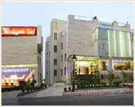 Hoteles y Resorts | Alojamientos en Agra | barato, Presupuesto, de lujo, estancia en Agra