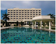 Hoteles y Resorts | Alojamientos en Agra | barato, Presupuesto, de lujo, estancia en Agra