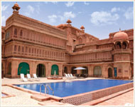 Hoteles y Resorts | Alojamientos en Bikaner | Cheap, Presupuesto, de lujo, estancia en Bikaner