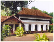 Hoteles y Resorts | Alojamientos en Kumarakom | Cheap, Presupuesto, de lujo, estancia en Kumarakom